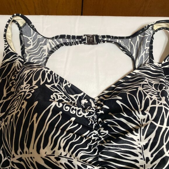 NWOT It Figures! One Piece Ruched Front A10291 24 Black Swimsuit - Picture 2 of 8